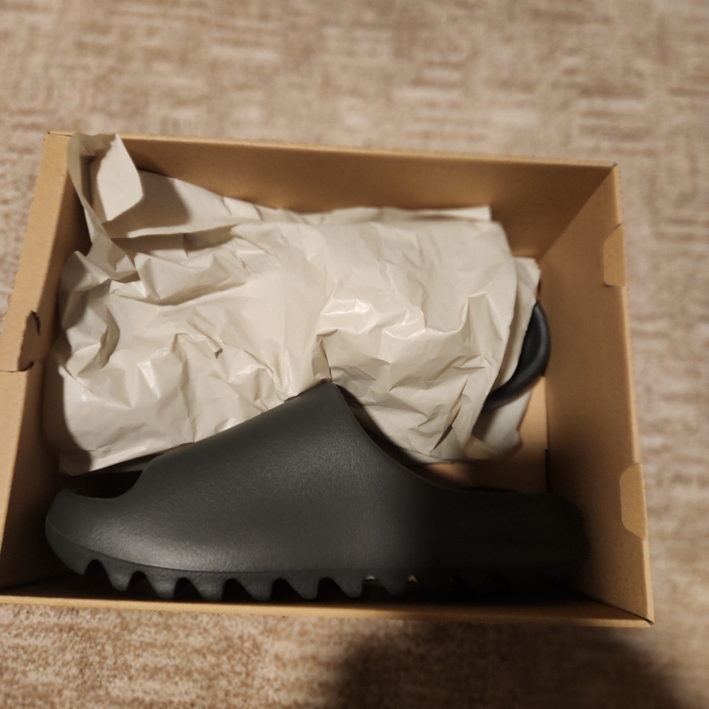 Brand New Yeezy Slides Black